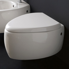 Miski WC wiszące i stojące oraz bidety Scarabeo z kolekcji Moai